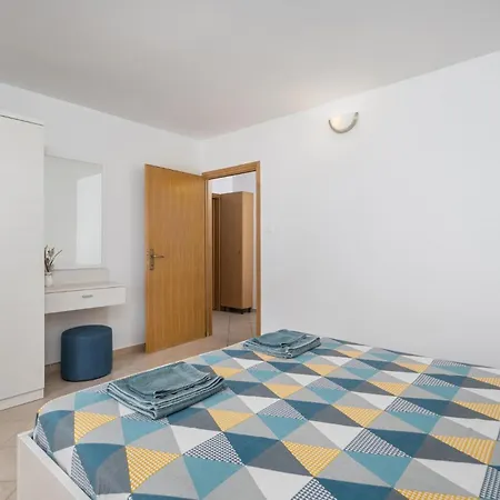 4 Bedroom Lovely In