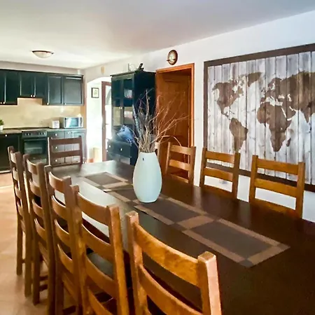 4 Bedroom Lovely In