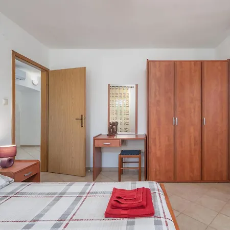 4 Bedroom Lovely Home In Sveti Anton * Sveti Anton (Krk)