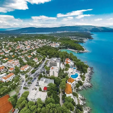 4 Bedroom Lovely Home In Sveti Anton Holiday home *