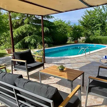 4 Bedroom Lovely Home In Sveti Anton *